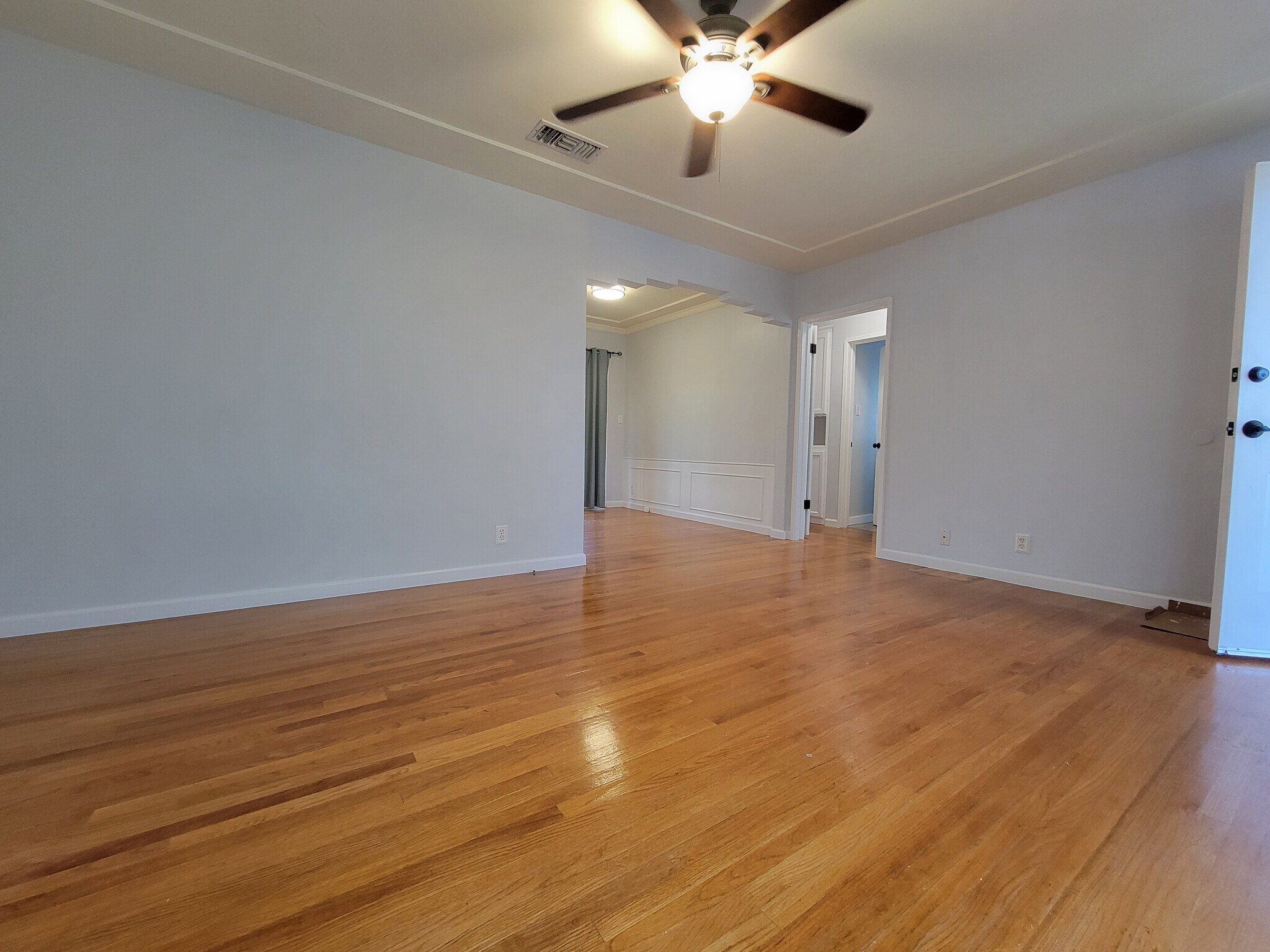 Building Photo - 6063 Southside Dr