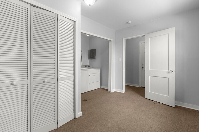 Building Photo - 24126 Dartmouth St