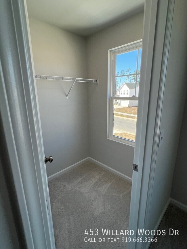 Building Photo - 453 Willard Wds Dr