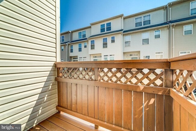 Building Photo - 986 Harrison Cir