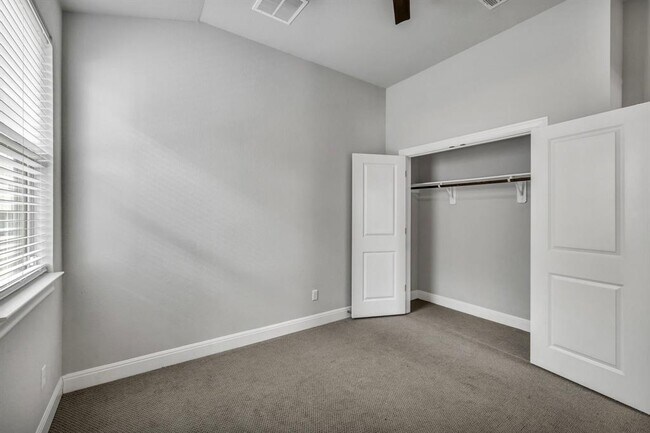 Building Photo - 209 Windom Way