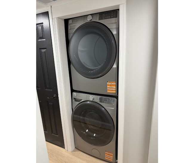 Building Photo - 1763 Montpelier St