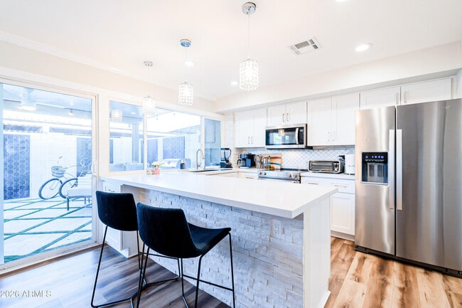 Building Photo - 4243 N Miller Rd