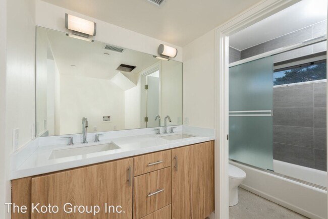 Building Photo - 7 br, 4 bath House - 6779 Del Playa Drive