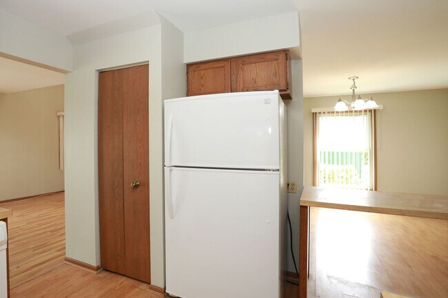 Building Photo - 125 Bright Ridge Dr