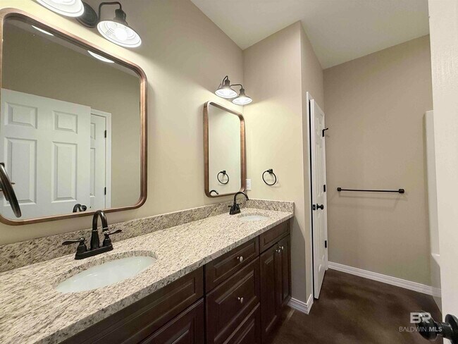 Building Photo - 33071 Stables Dr E