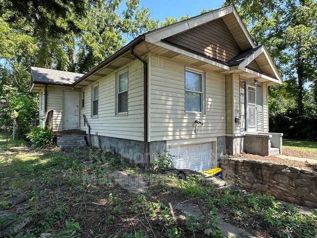 Building Photo - 3708 E 72nd St
