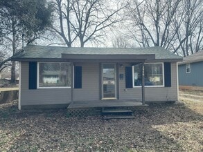 Building Photo - 2946 W Latoka St