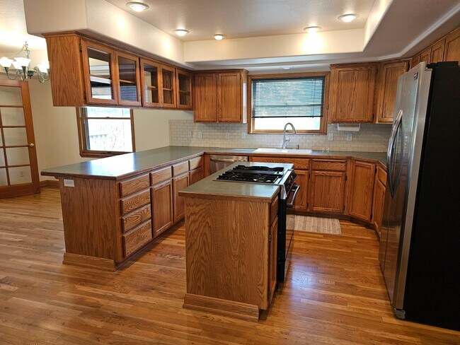 Building Photo - Incredible Hauser Lake Waterfront Home for...