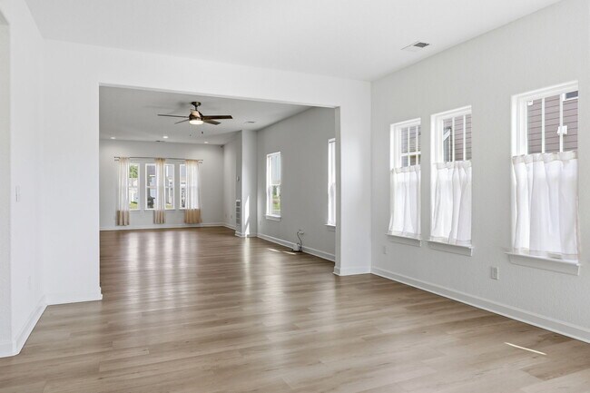 Building Photo - 208 Ryker Rd E