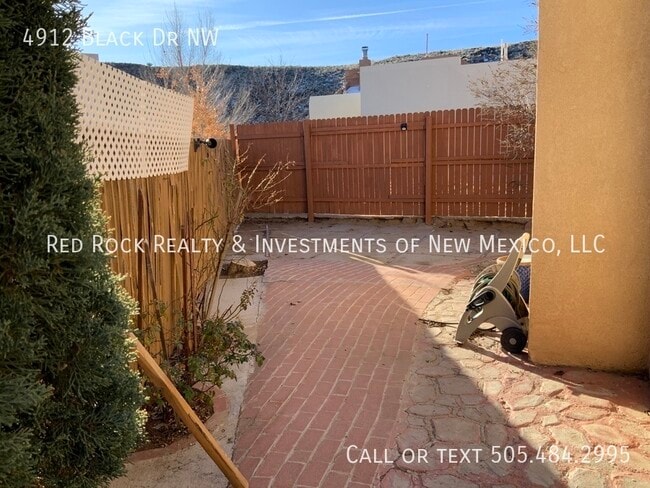 Building Photo - 4912 Black Dr NW