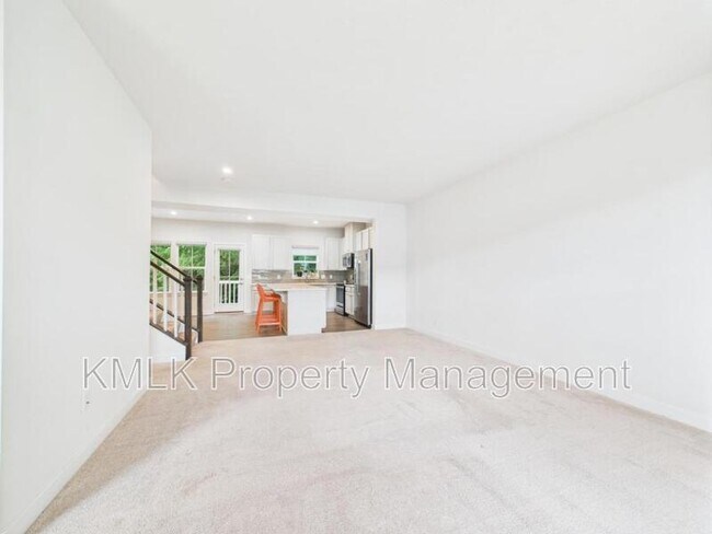 Building Photo - 844 Buckeye Dr