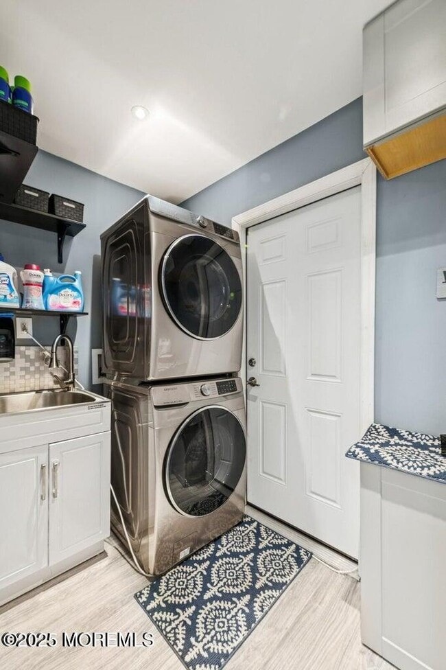 Building Photo - 385 Aldo Dr