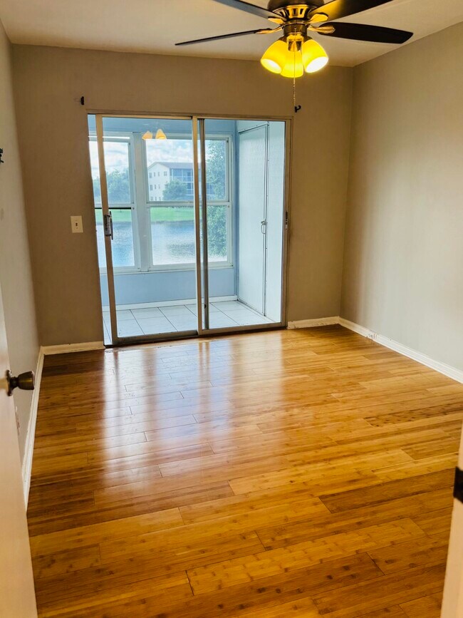 Building Photo - 151 Brighton Dr