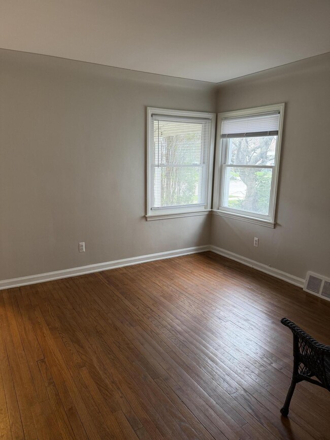 Building Photo - 20202 Washtenaw St