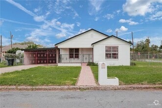 Building Photo - 913 N 3rd St