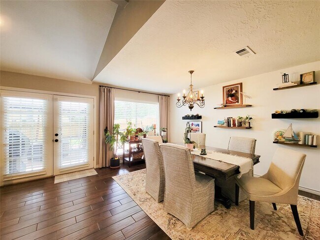 Building Photo - 3735 Hickory Knob Dr