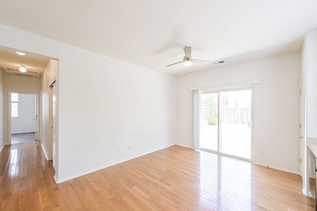 Building Photo - 18512 E Harvard Dr