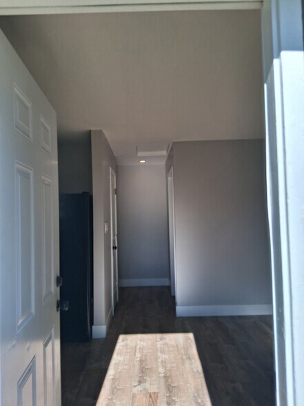 Building Photo - 7626 Oak Grove Ave