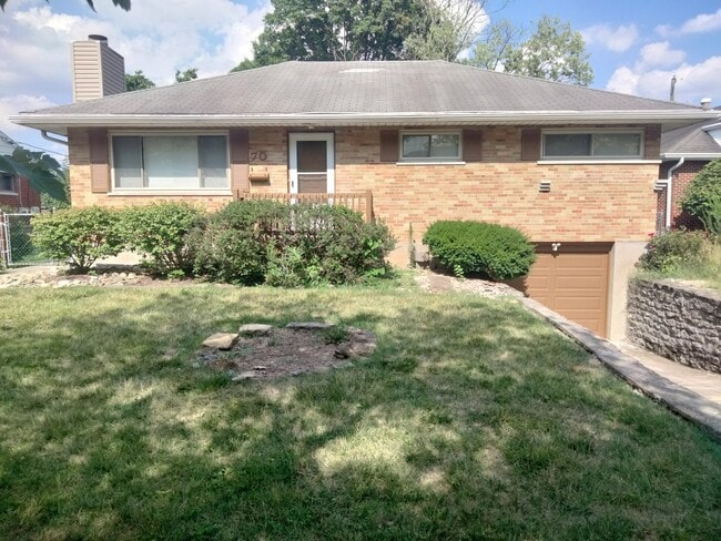 Building Photo - 70 Illona Dr