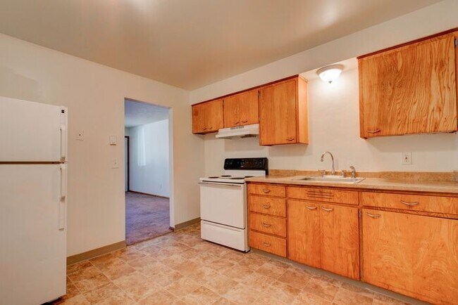 Building Photo - 2bed/1bath Available NOW! SPRING SPECIAL 1...