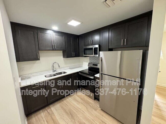 Building Photo - 105 Meaux Blvd