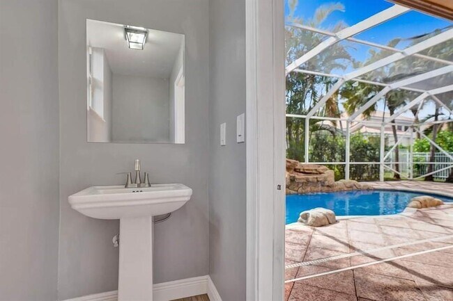 Building Photo - 11032 Boston Dr