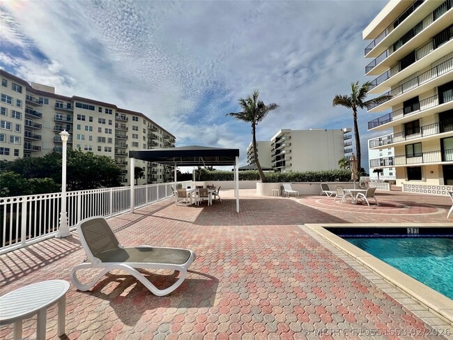 Building Photo - 3460 S Ocean Blvd