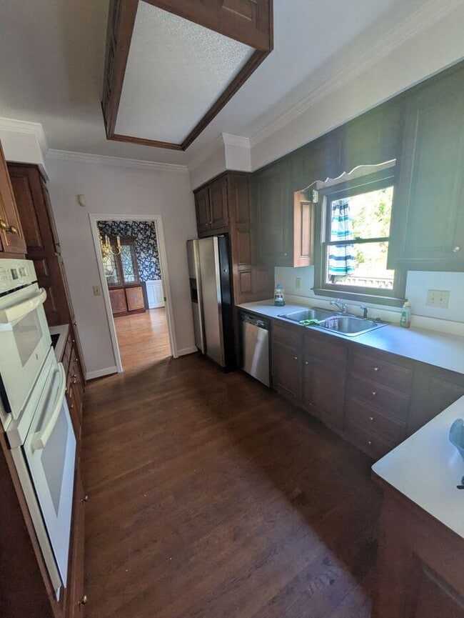 Building Photo - Four Bedroom Single Family Home in Hickory, NC!