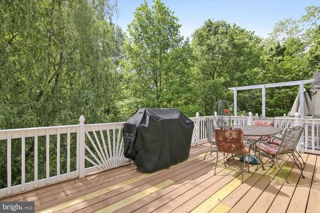 Building Photo - 350 Tannery Dr