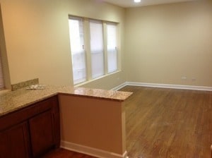 Building Photo - Hurry—don’t miss this spacious first-floor 2-bedroom, 2-bath condo with in-unit laundry in Rogers...