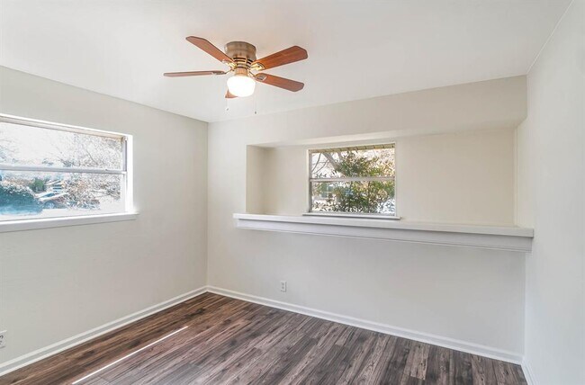 Building Photo - 405 Steeple Ridge Rd