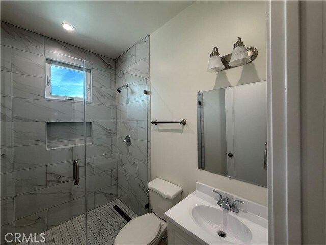 Building Photo - 20953 Saticoy St