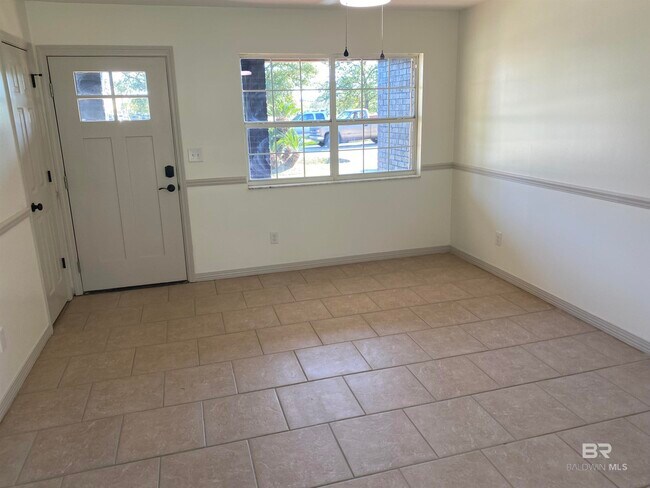 Building Photo - 20095 Dotson St