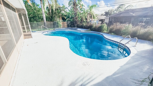 Building Photo - 1521 Barber St