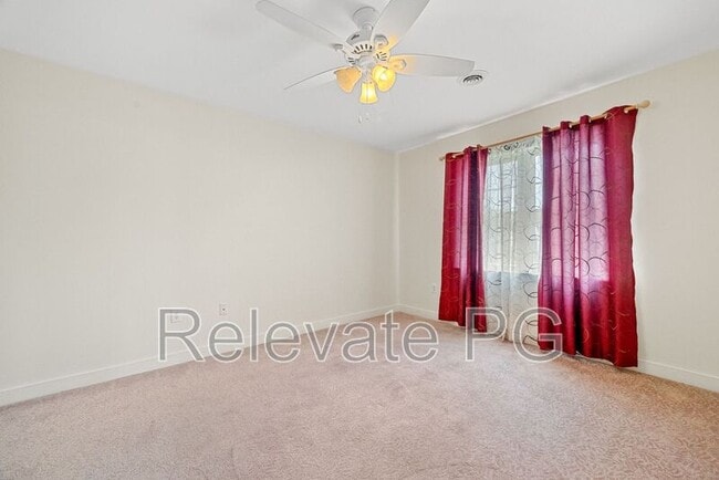 Building Photo - 10405 Flat Branch Dr
