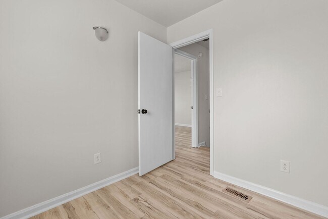 Building Photo - Beachfront 2BR/2BA Condo with Water Views in Norfolk – Water Included
