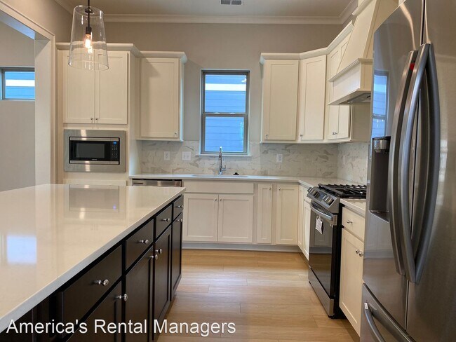Building Photo - 3 br, 2.5 bath House - 1141 Skylar Terrace