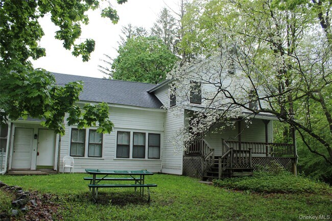 Building Photo - 50 NY-343