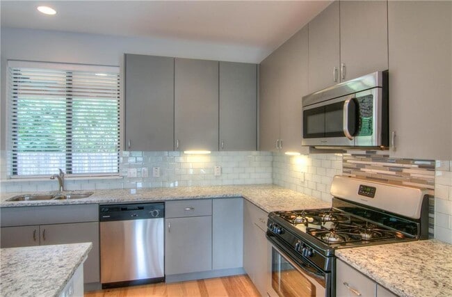 Building Photo - 4303 Red River St