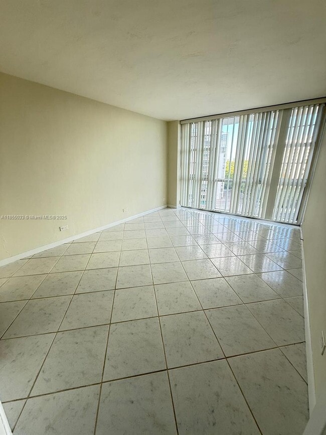 Building Photo - 2451 Brickell Ave