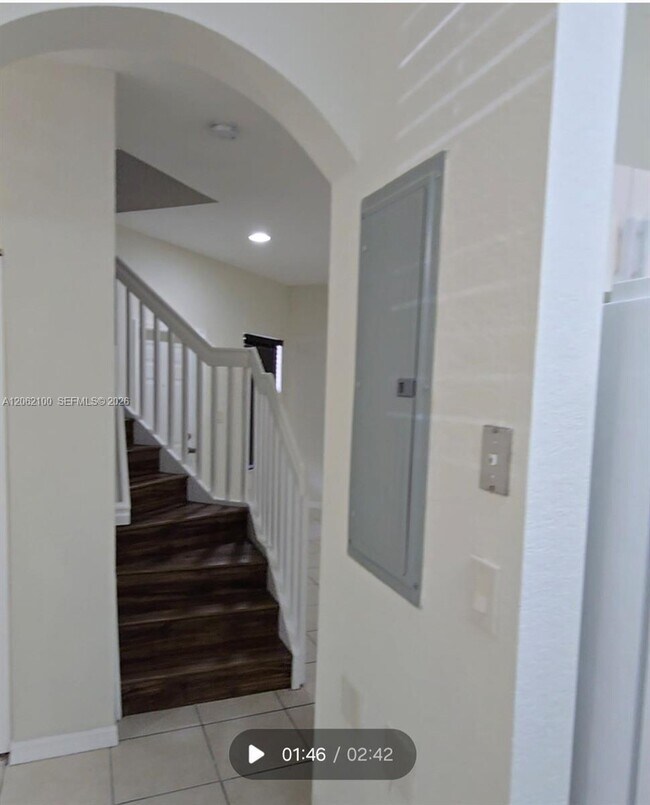 Building Photo - 4917 SW 141st Ave