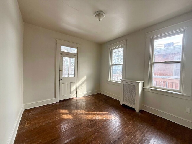 Building Photo - 505 N Lime St