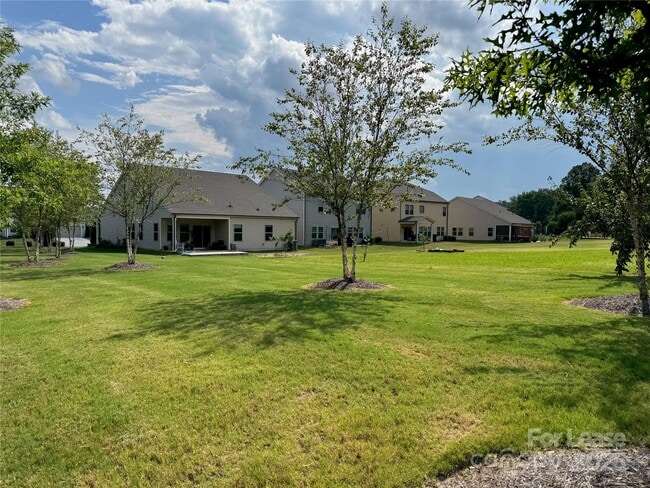 Building Photo - 4641 Collingham Dr