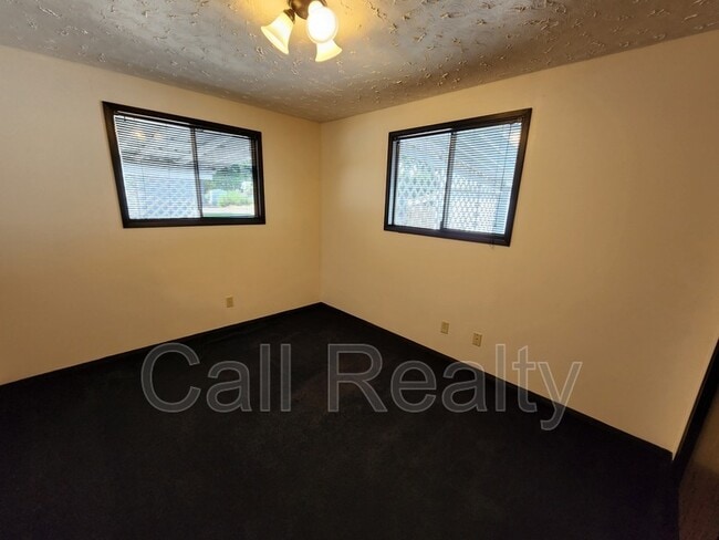Building Photo - 8809 E Liberty Ave