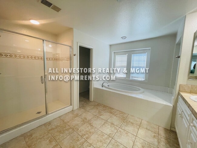 Building Photo - 5554 Nanday Ct