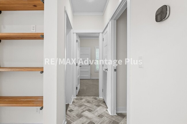 Building Photo - Modern Home Just Minutes to Farmville