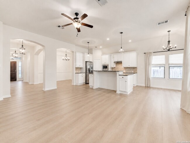 Building Photo - 164 Autumn Ridge