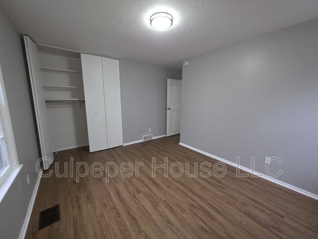 Building Photo - 3238 Van Fleet Pkwy