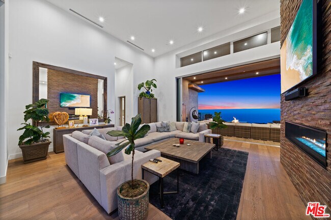 Building Photo - 10715 Yerba Buena Rd